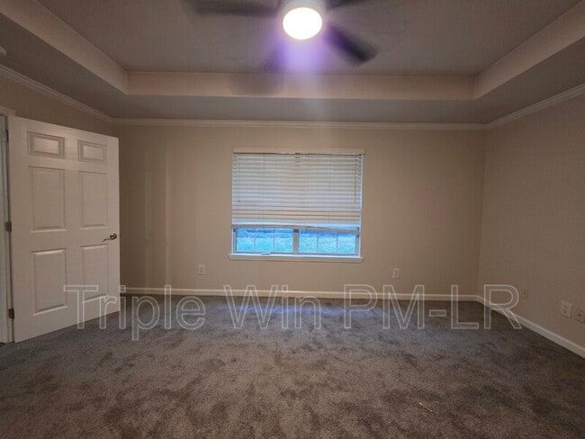 Building Photo - 12512 Woodbury Dr