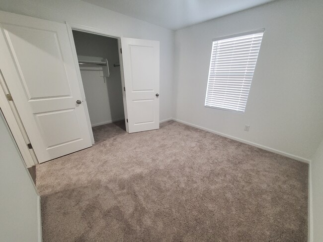 Building Photo - 1860 Yance Dr