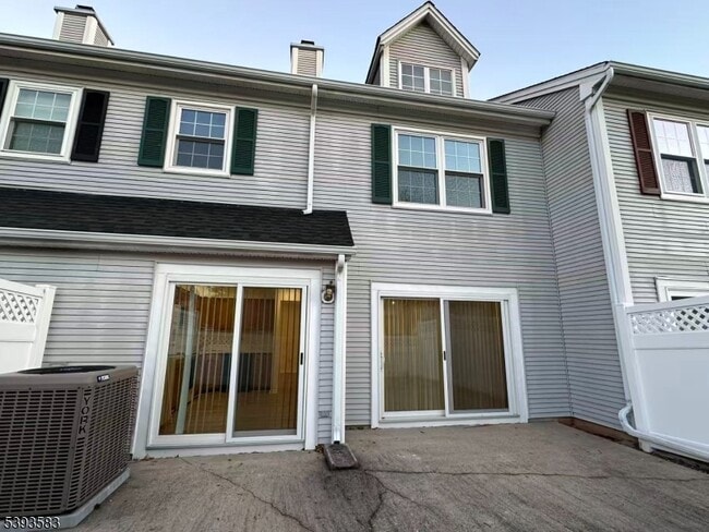 Building Photo - 604 Bayley Ct