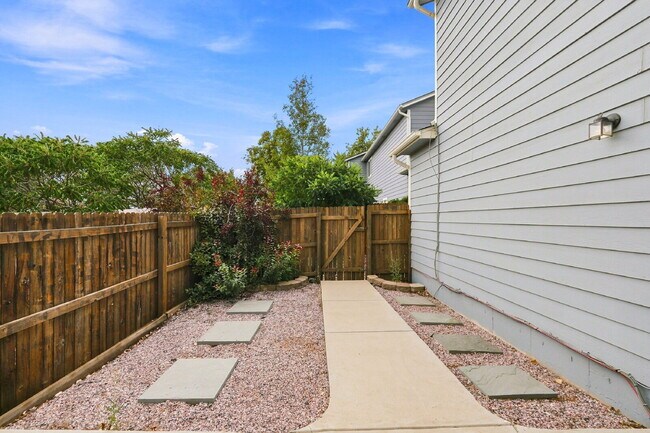 Building Photo - $2,840.95 with $300 Off The First Month's Rent, 3 Beds - 2.5 Bath, Single Family Home in Westmins...