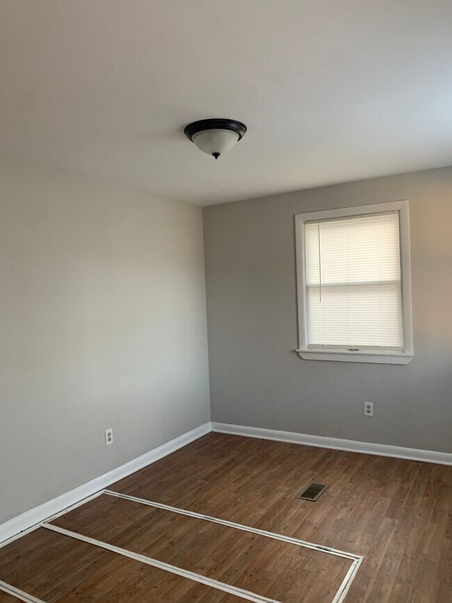 Building Photo - Single Family House located on Leitersburg Road in Smtihsburg MD