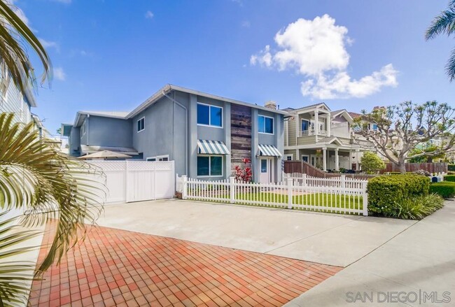 Building Photo - 745 Coronado Ave