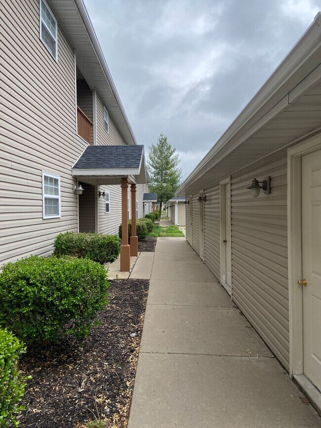 Building Photo - Condominium in Academy Commons