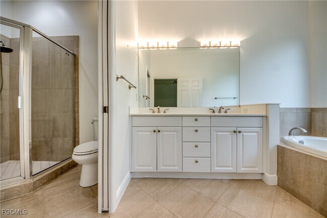 Building Photo - 14021 Bently Cir
