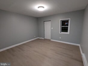 Building Photo - 523 E Patapsco Ave