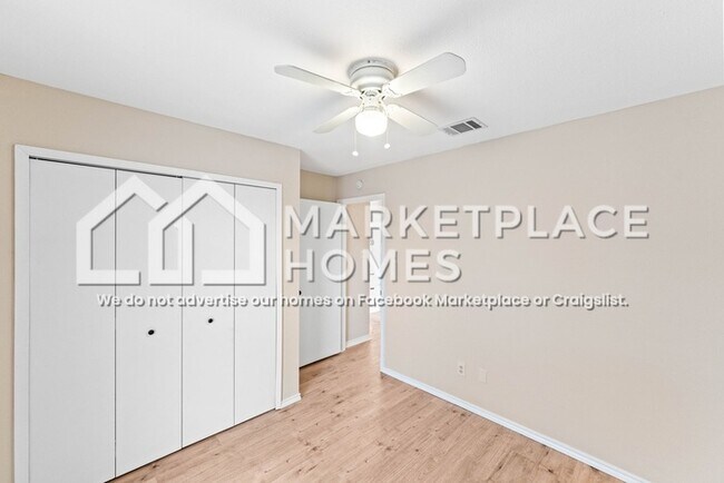 Building Photo - 1804 Easton Dr