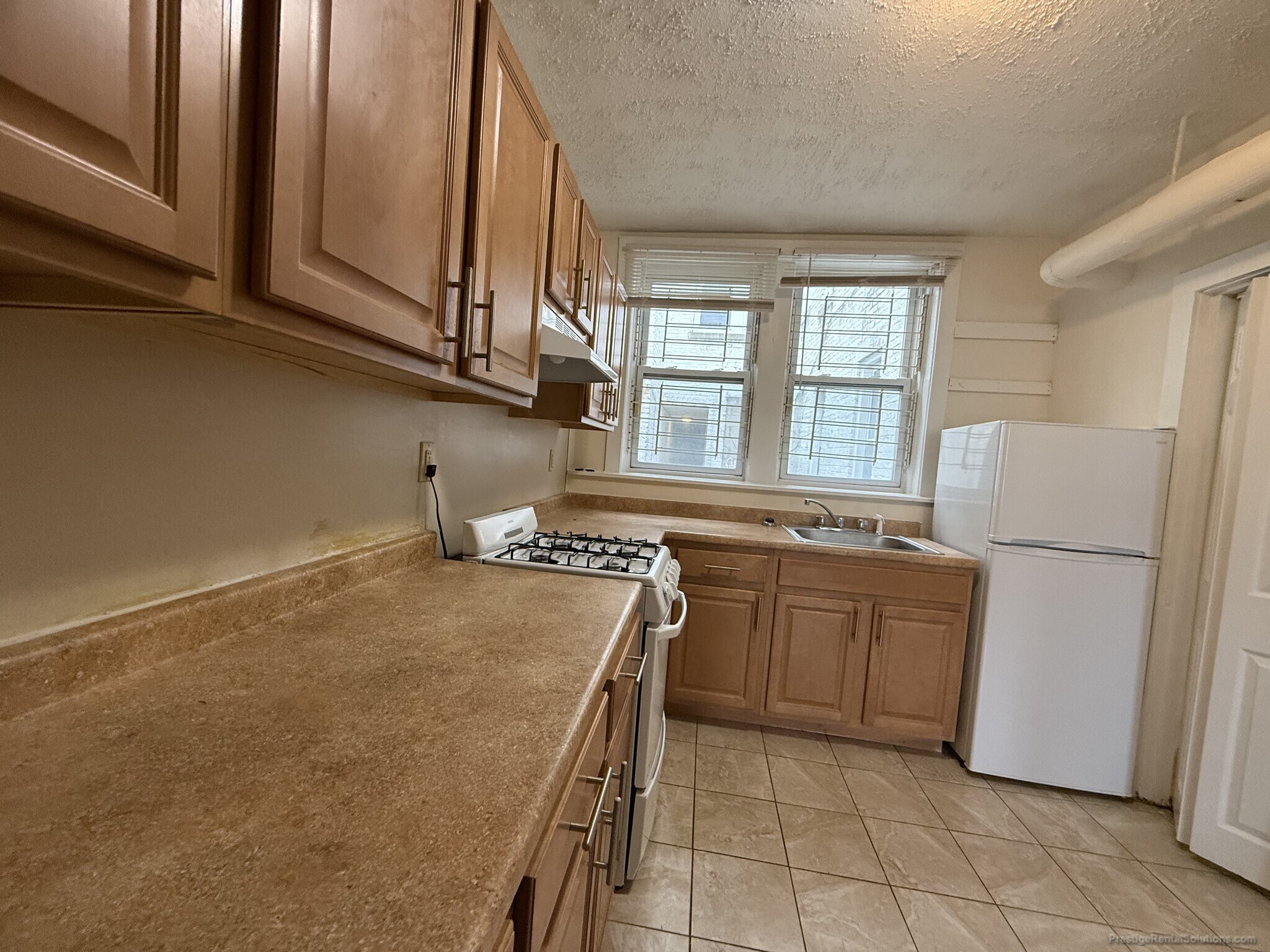 Building Photo - 528 Cambridge St