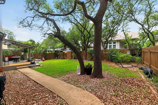 Building Photo - 1607 Gracy Farms Ln