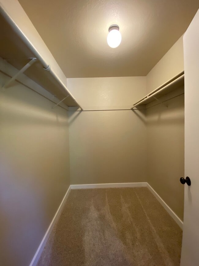 Building Photo - 10959 Alta Sierra Dr