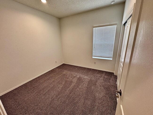 Building Photo - 275 Prism Ave SW
