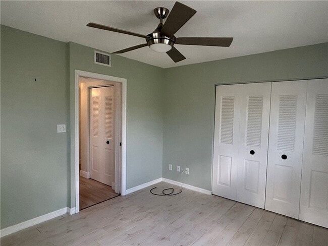 Building Photo - 451 Grove Isle Cir