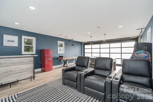 Building Photo - 8823 Dartmoor Pl