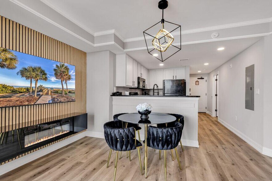 Building Photo - 2600 N Ocean Blvd