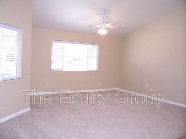 Building Photo - 3640 E Mineral King Ave