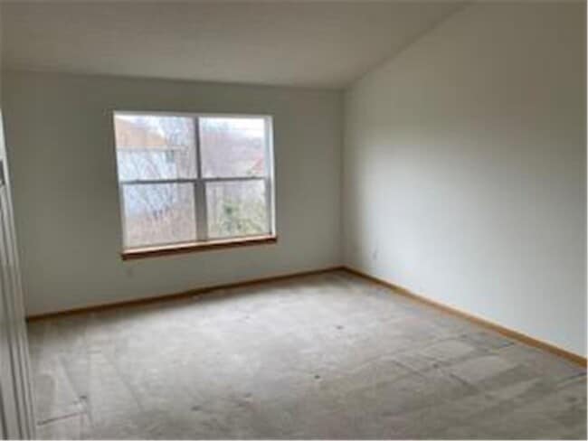 Building Photo - 3912 Everest Ln N