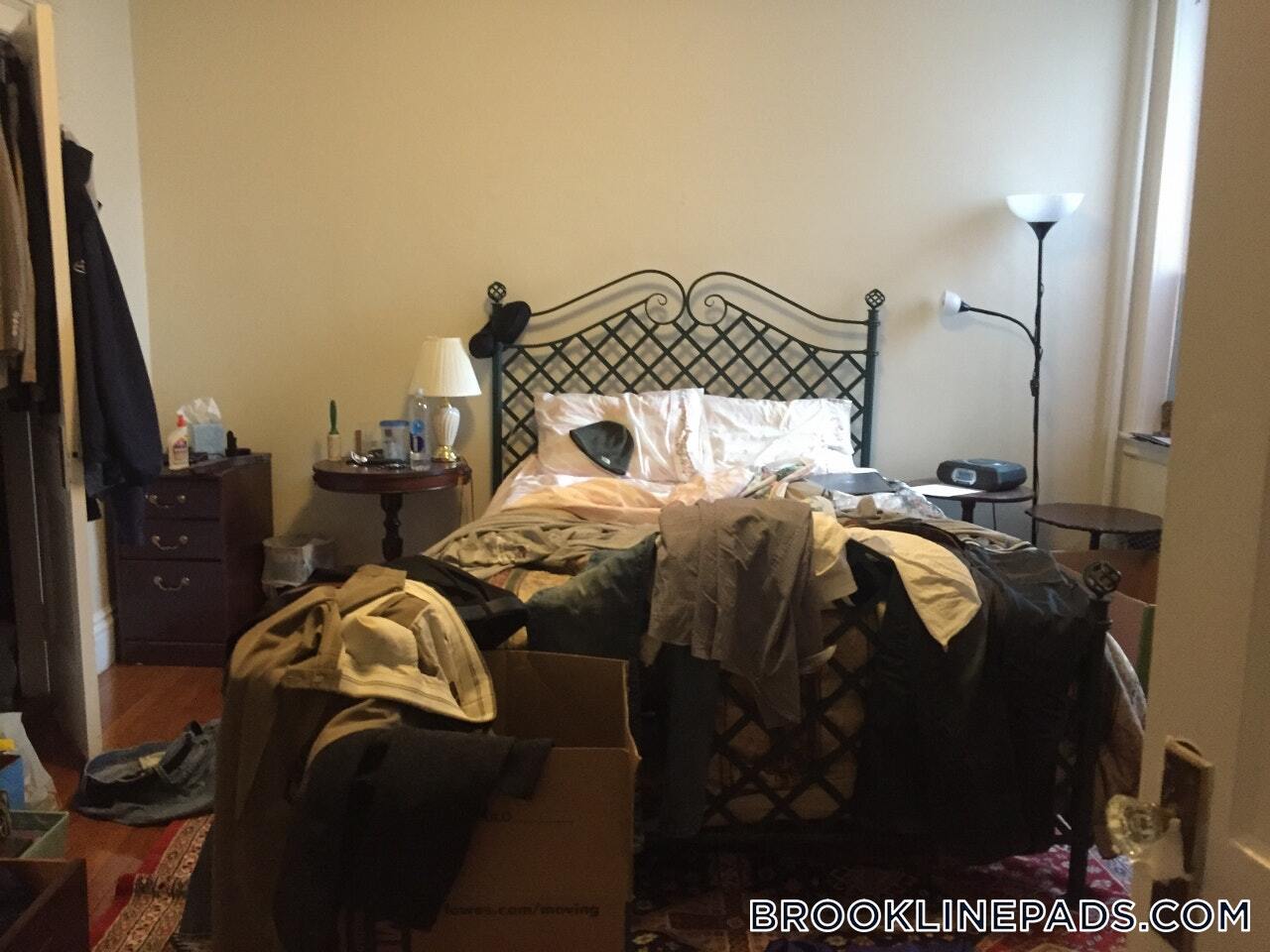 Building Photo - 18 Euston St