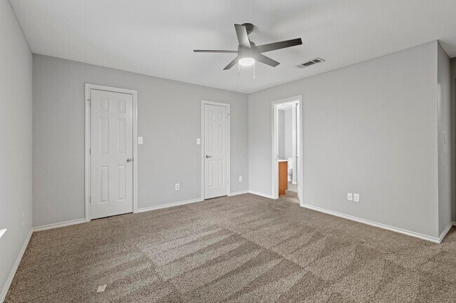 Building Photo - 929-931 Parkplace Ridge