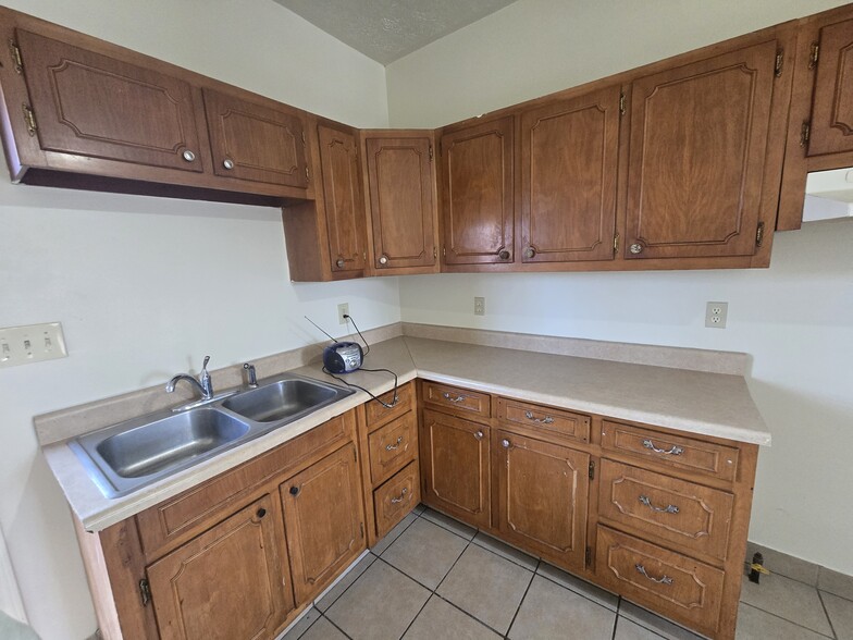 Building Photo - 508 Romine Ave