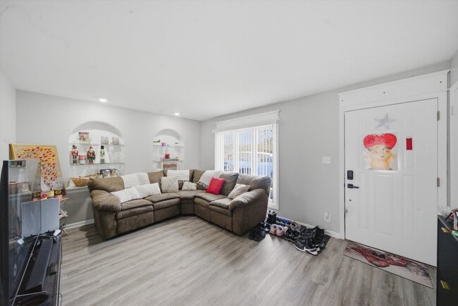 Building Photo - 110 Villa Rd