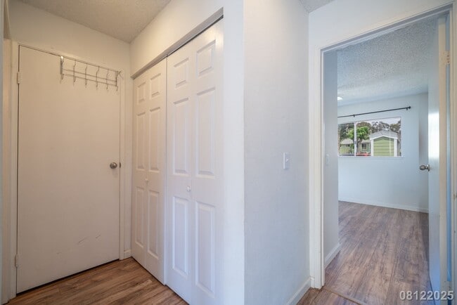 Building Photo - 2br/1ba/2pkg Townhouse in Mililani