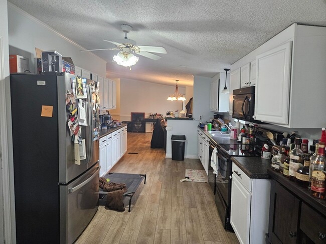 Building Photo - Great unfurnished 3 Bedroom, 2 bath home located in Sneads Ferry