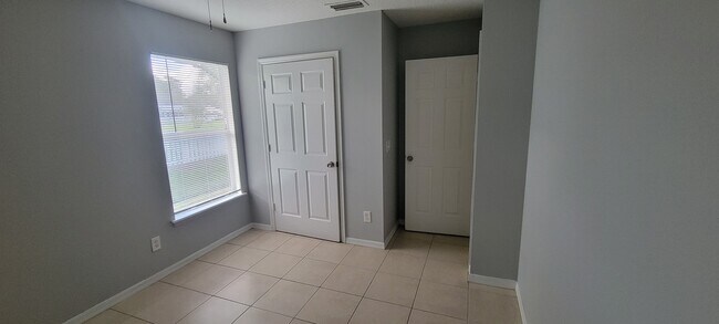 Building Photo - 1405 18th Avenue SW