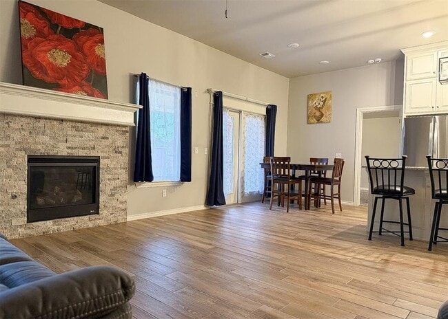 Building Photo - 4201 Palmetto Trail