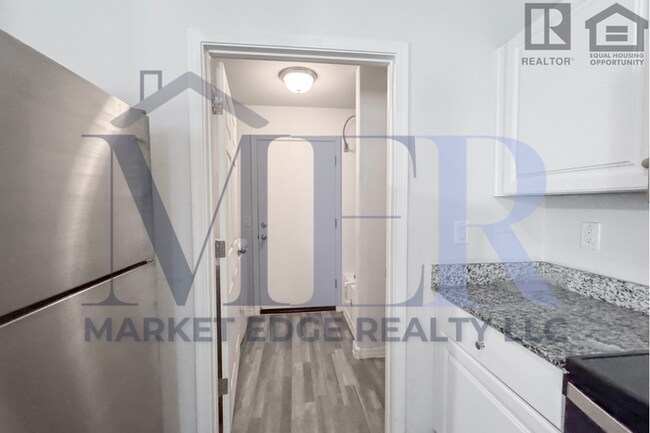 Building Photo - 3Bed/2Bath in Casa Grande! $199 MOVE-IN SP...