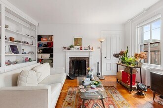 Building Photo - 86 Marlborough St