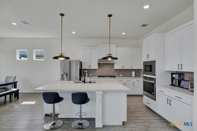 Building Photo - 382 Nightshade Trl