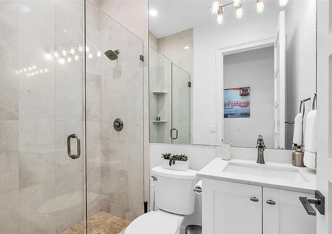 Building Photo - 11091 Bitternut Hickory Ln