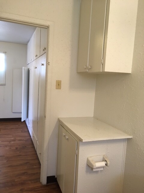 Building Photo - 115 S Boston Ave