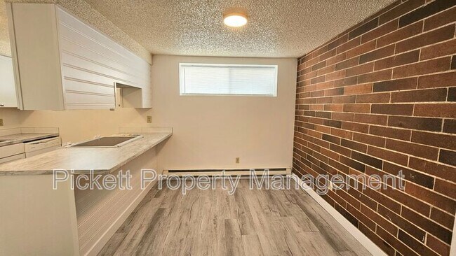 Building Photo - 1615 Trenton Ave