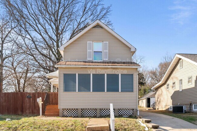 Building Photo - 409 Harrison Ave