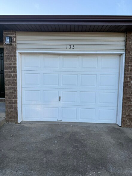 Building Photo - 133 W Terrace Ct