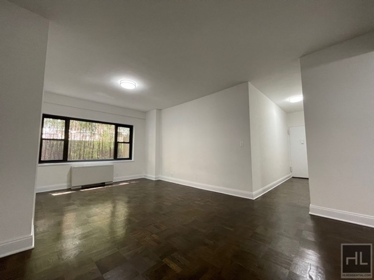 Building Photo - EAST 56 STREET