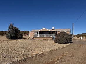 Building Photo - 3 Bedroom, 2 Bathroom Home in Moriarty, NM