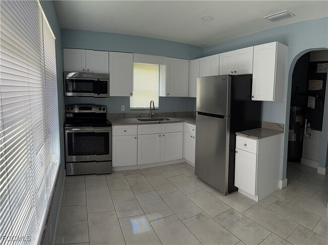 Primary Photo - 1171 Laurel Dr