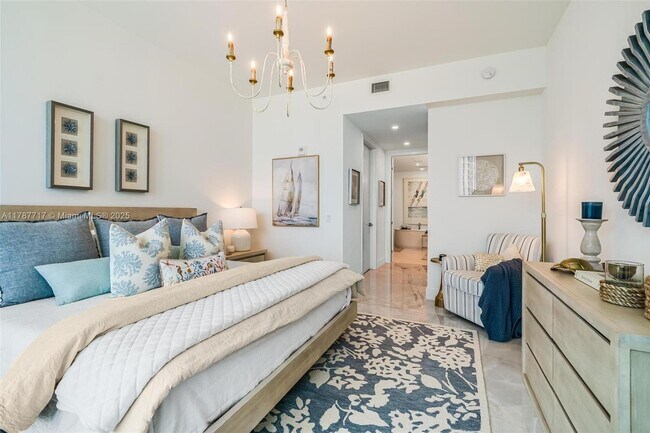 Building Photo - 17550 Collins Ave