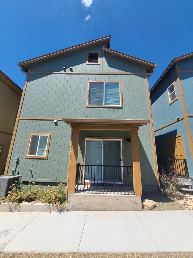Building Photo - 3001 E Butler Ave