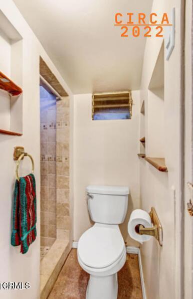 Building Photo - 586 Los Rocas Dr
