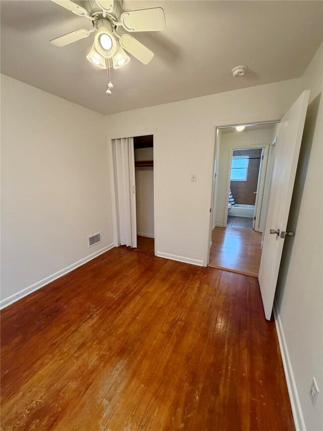 Building Photo - 317 Thomas Ave