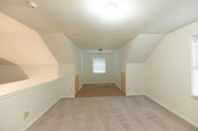 Building Photo - 4916 Gold Crest Dr