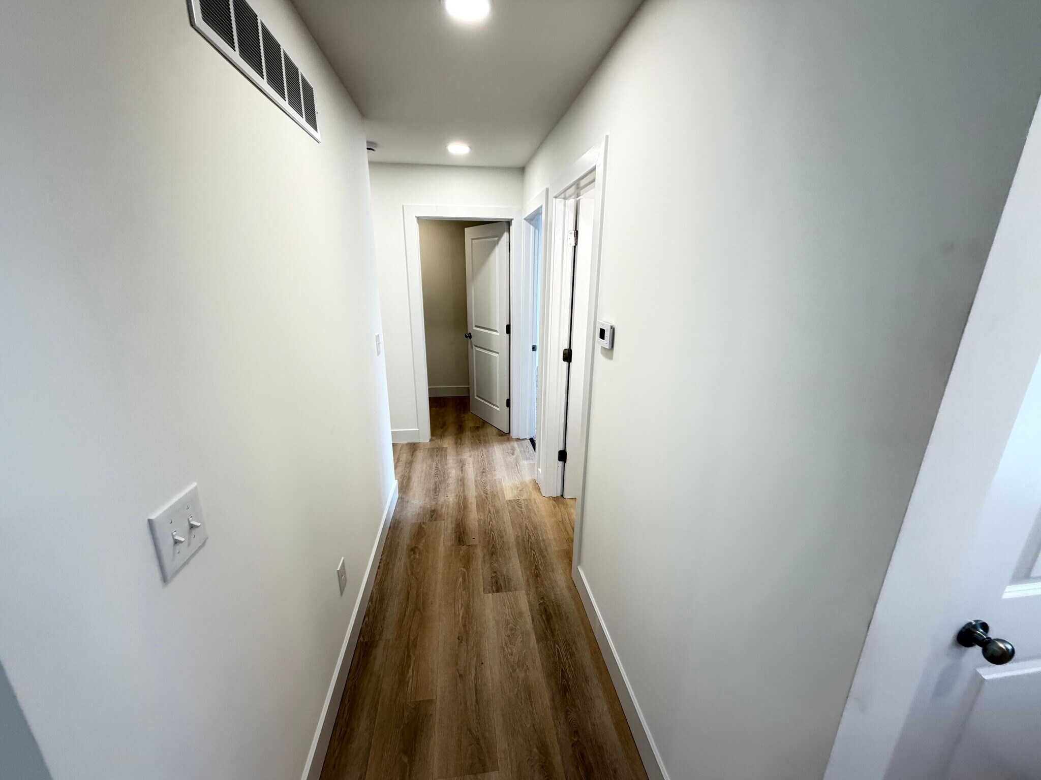 Building Photo - 2130 Carriage Hill Cir