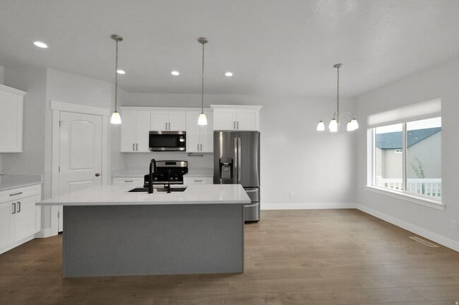 Building Photo - 16087 S Truss Dr