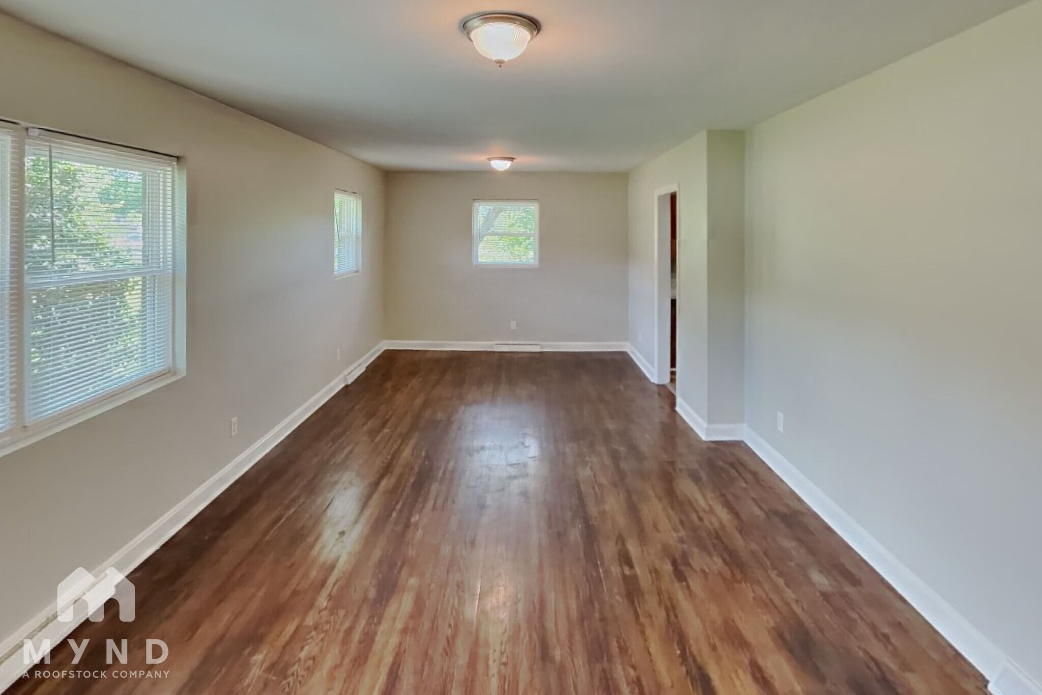 Building Photo - 5201 Pinebrook Dr