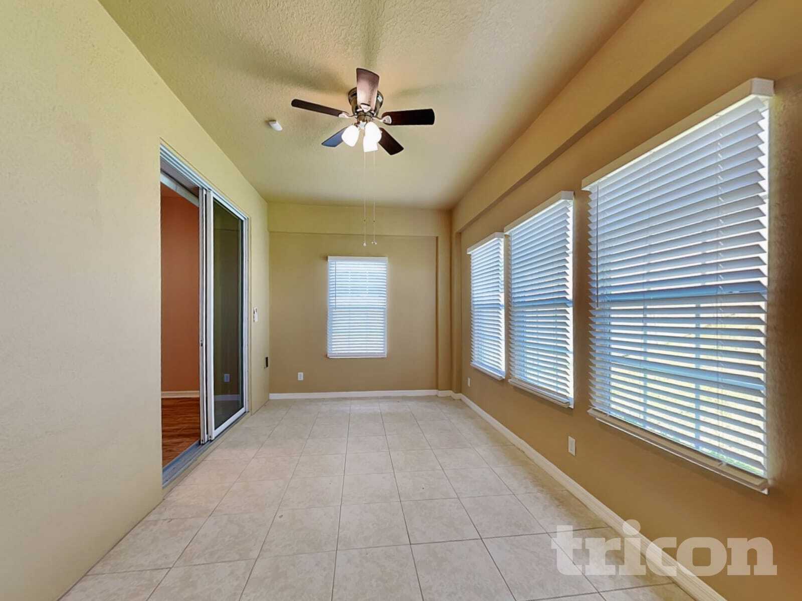 Building Photo - 2361 Sanderling St