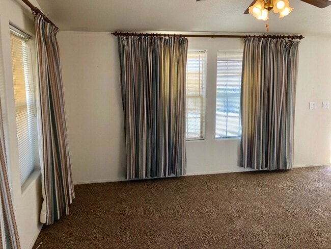 Building Photo - Double Wide on a Double Lot w/detached Gar...