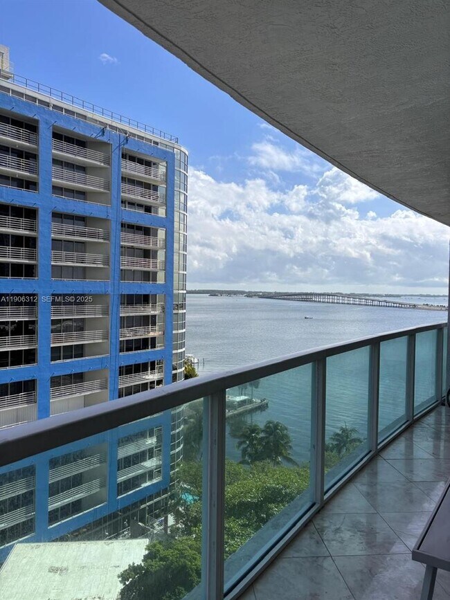 Building Photo - 2101 Brickell Ave
