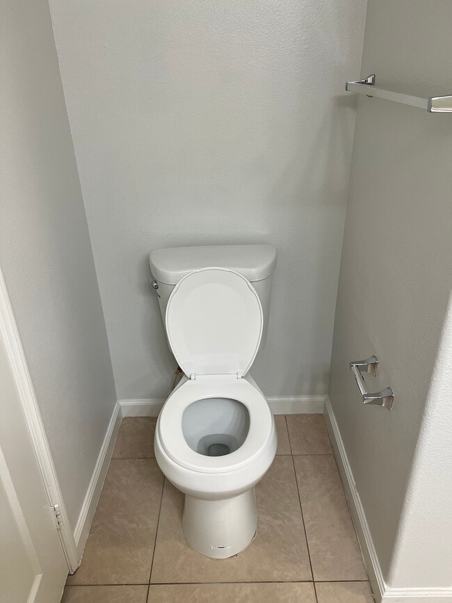 Master Bathroom - 31230 Taylor Ln